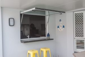 gas strutted awning